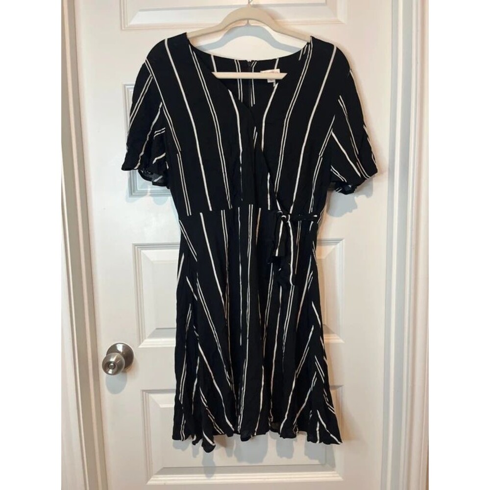 exhilaration woman's M wrap dress striped flutter sleeves Y2K